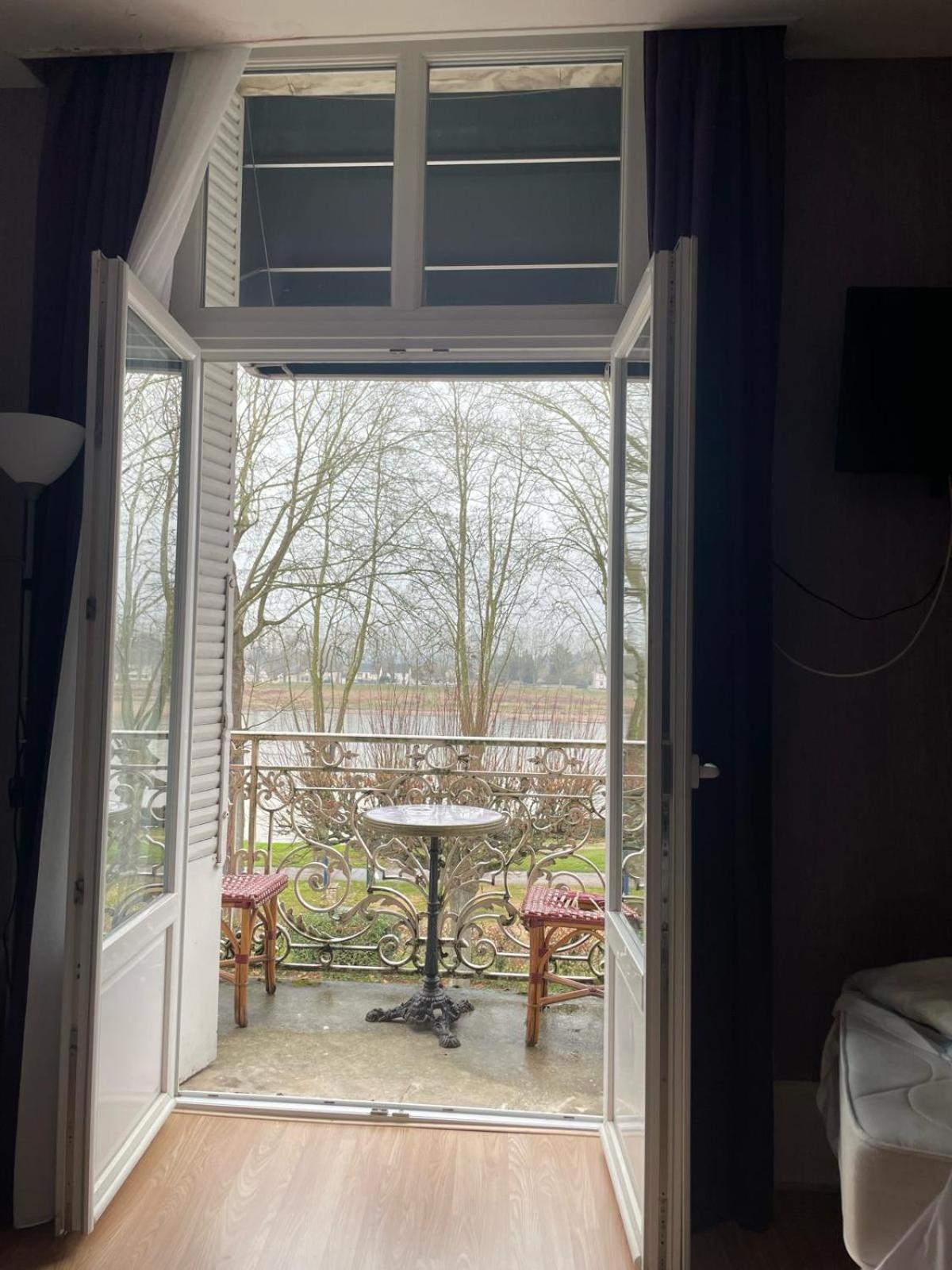 Hotel Le Beau Site Gien Exterior foto