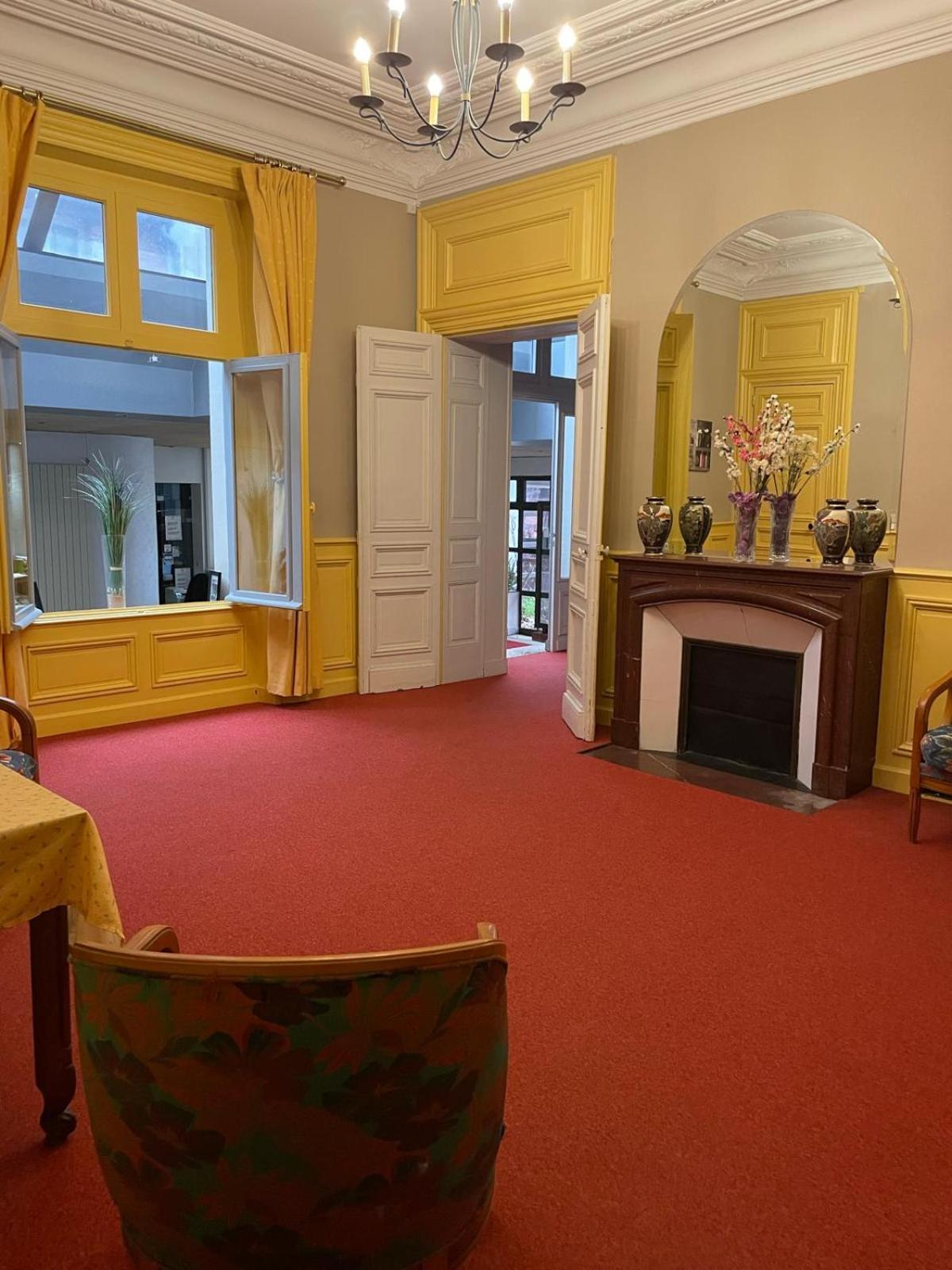 Hotel Le Beau Site Gien Exterior foto