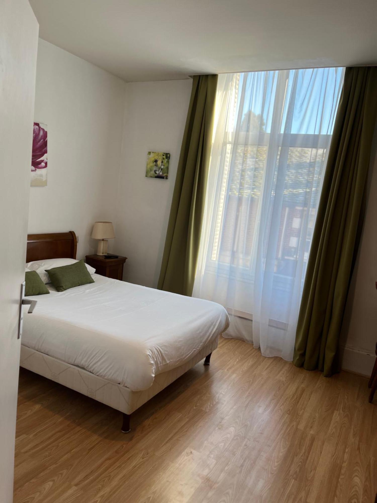 Hotel Le Beau Site Gien Exterior foto