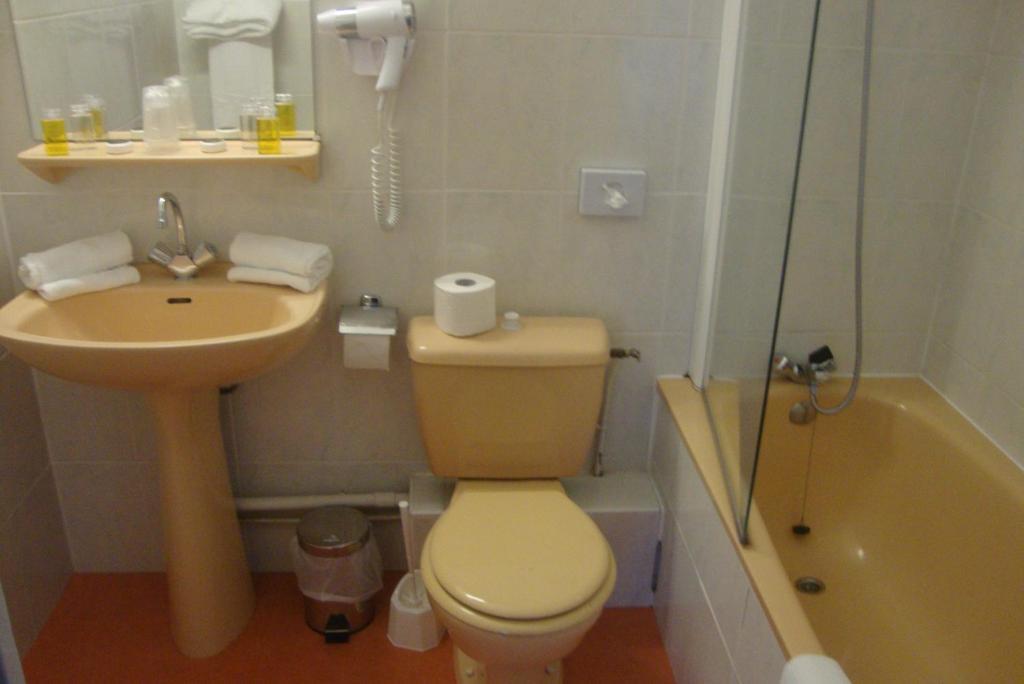 Hotel Le Beau Site Gien Cameră foto