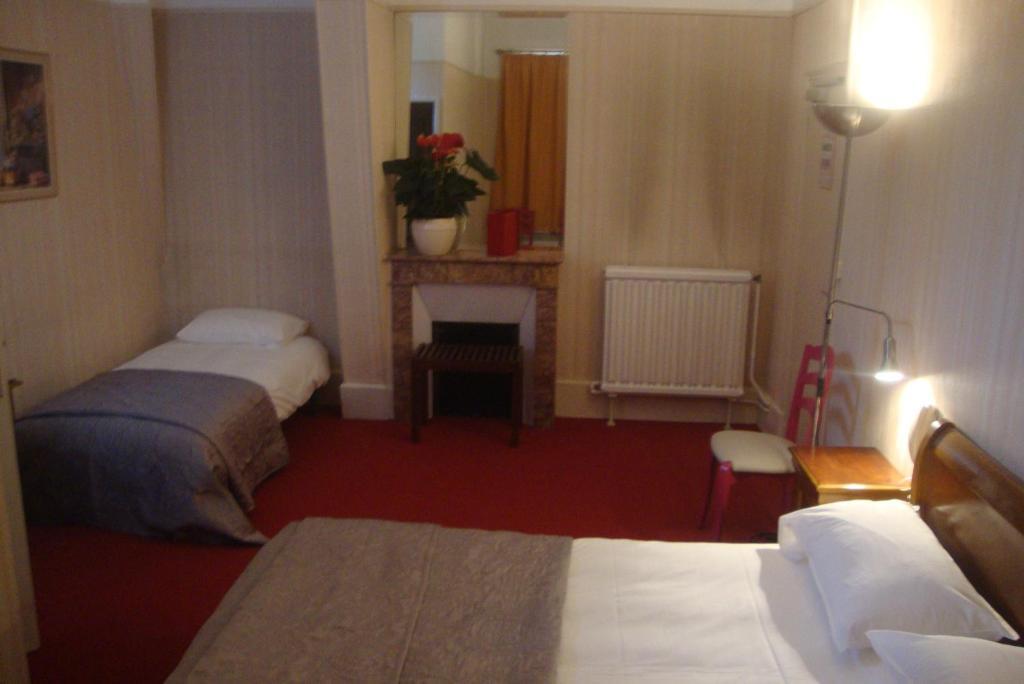 Hotel Le Beau Site Gien Cameră foto