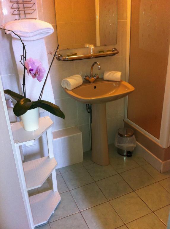 Hotel Le Beau Site Gien Cameră foto
